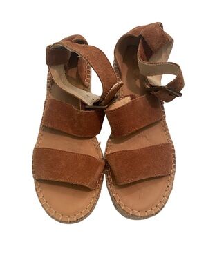 SALUDOS ESPADRILLES SIZE 6.5